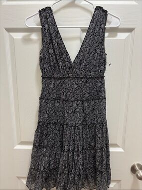 Studio M Black Floral V-Neck Tiered Dress